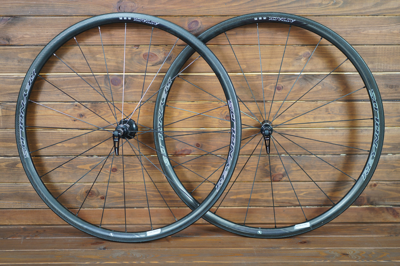 Reynolds attack clearance carbon wheelset