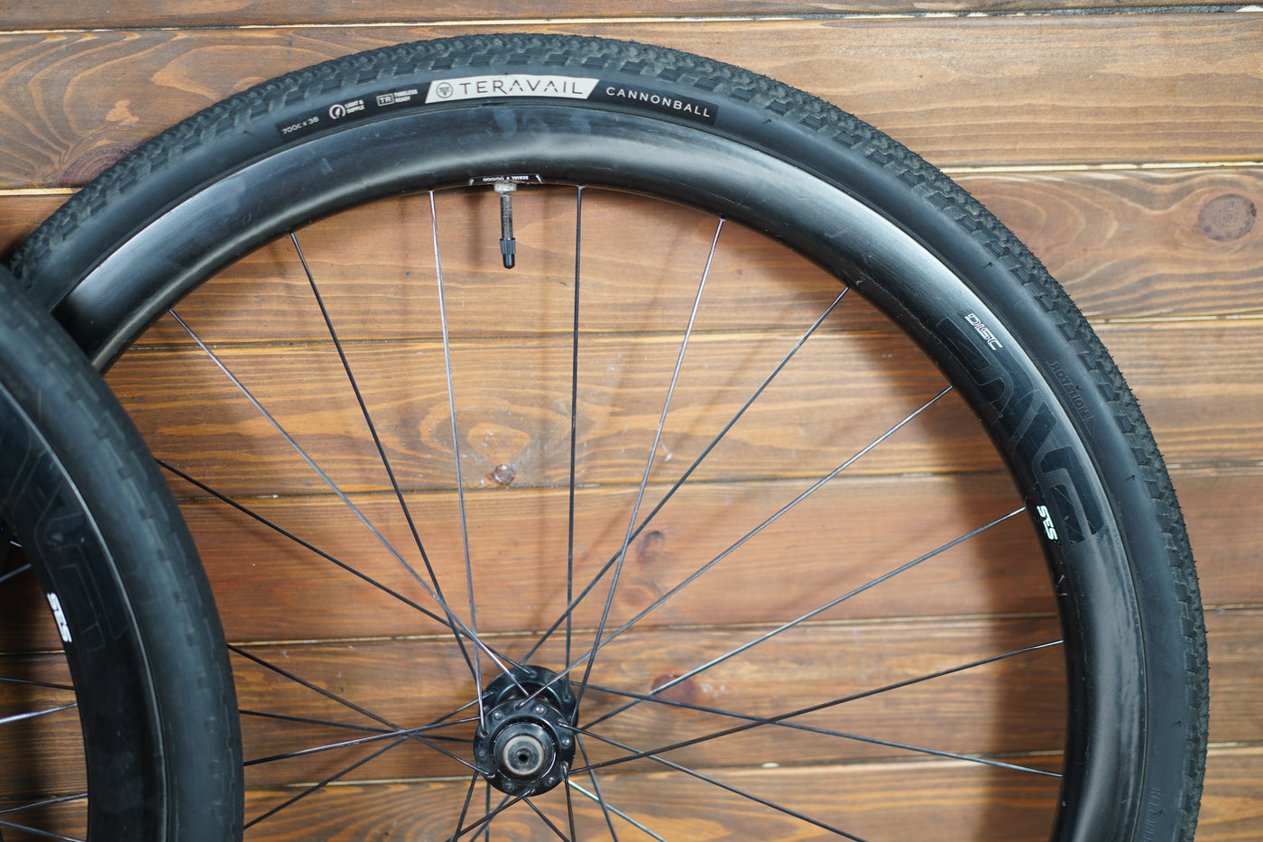 ENVE SES 3.4 Disc Carbon Fiber Tubeless Wheelset Shimano/SRAM 11 Speed
