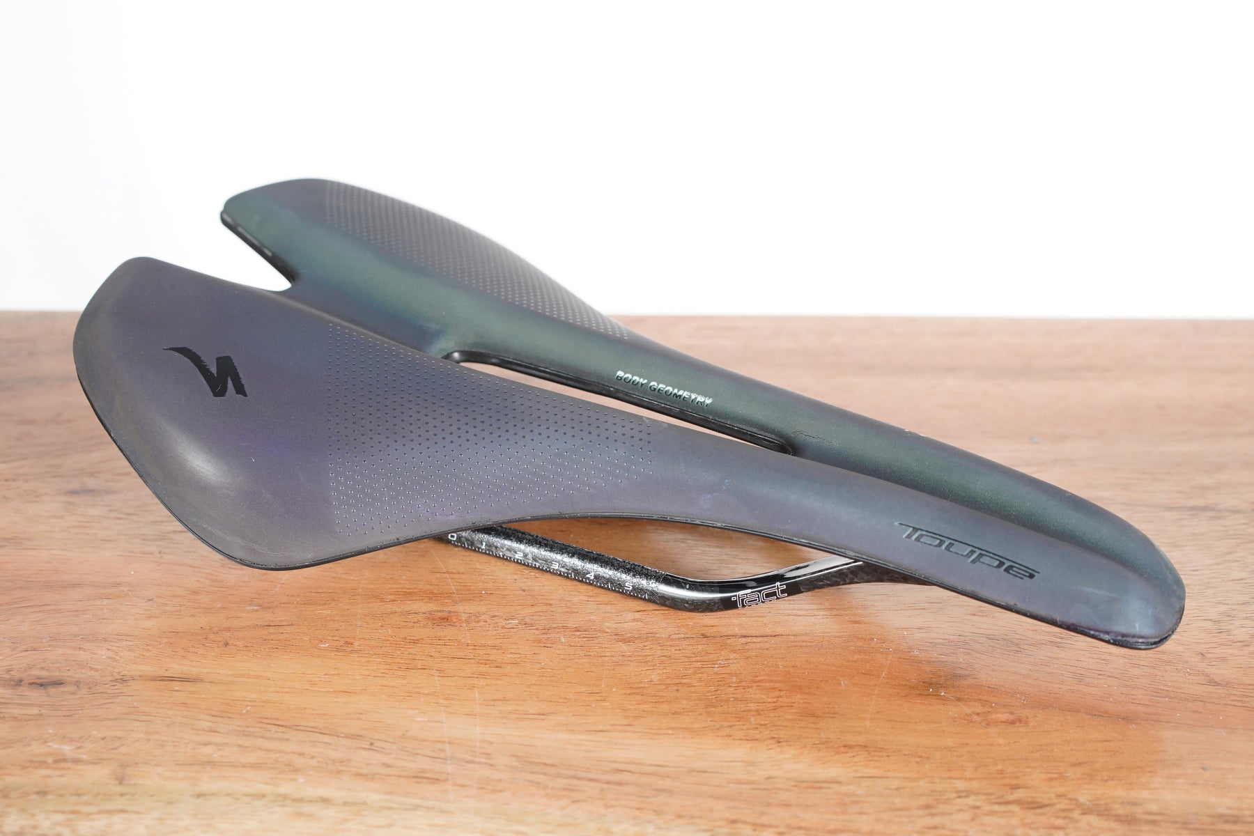 143mm Specialized Toupe Pro Carbon Holographic Reflective Road Saddle